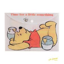 WINNIE POOH SOBRE PVC A5 BOTON 